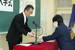 ②